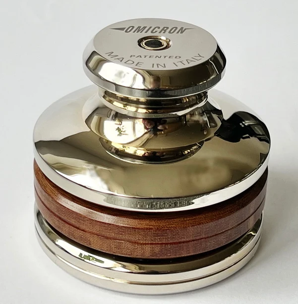 Omicron Clamp for turntable luxury